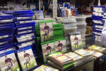 商家购买《FIFA 15》推满货架